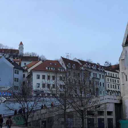 Pleasant Apartment Under The Bratislava Castle Exterior photo