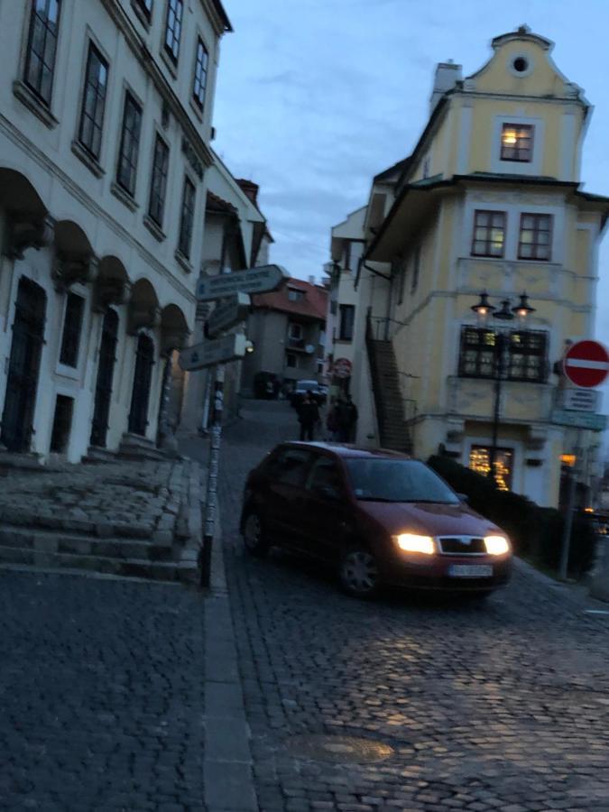 Pleasant Apartment Under The Bratislava Castle Exterior photo