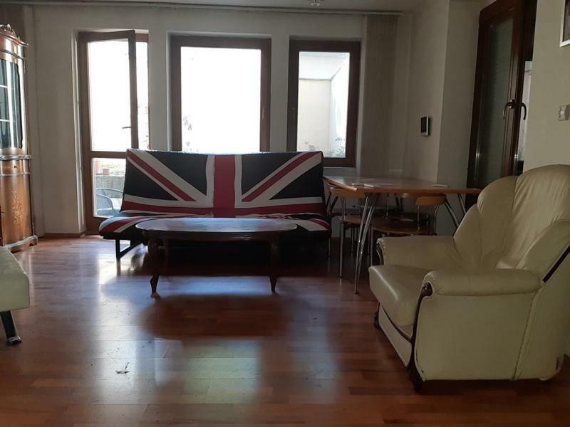 Pleasant Apartment Under The Bratislava Castle Exterior photo